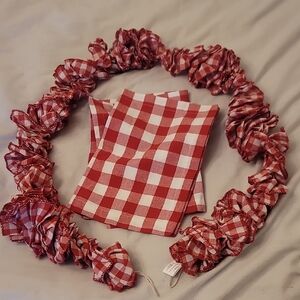 Red Buffalo Check Garland And Two Placemats